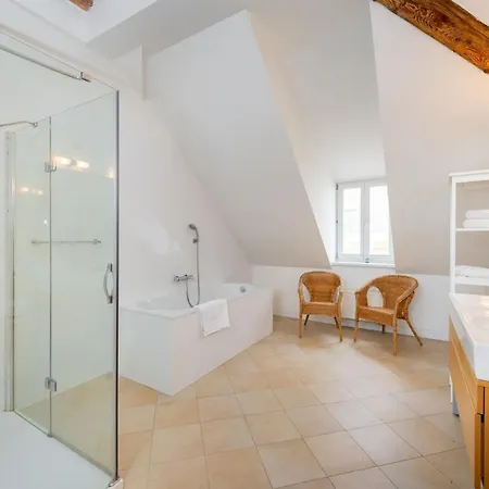 Wishlist Old Residences - New Town Appartamento *